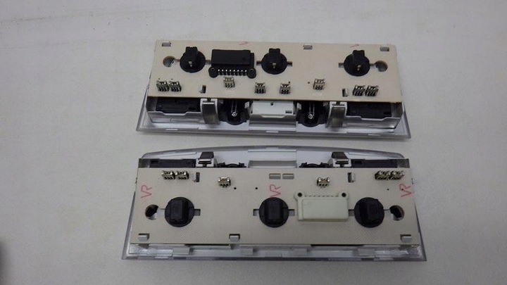 фото №7, Лампочки пластик захист стеля bmw e60 7119781 7119780 7037684