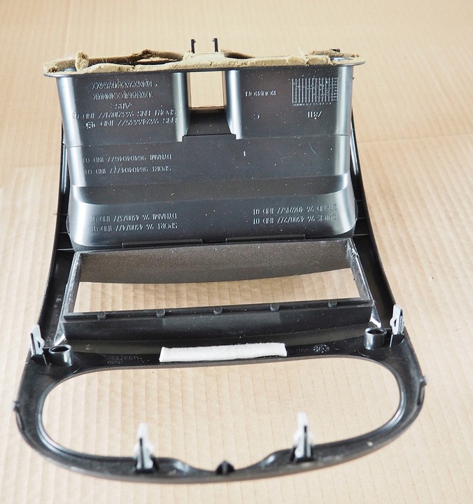 фото №8, Peugeot 206 рестайлинг решётки воздуховод рамка средняя консоли 9643007277