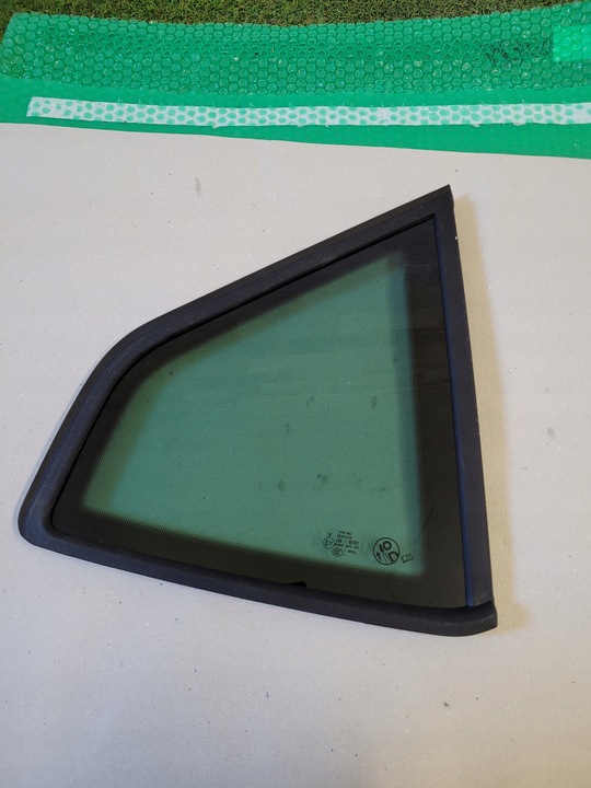 фото №1, Seat ateca 575 стекло кузовная правая 575845042aj стекло задняя правая