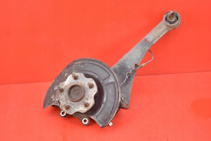 фото №1, Поворотна опора ступиця ліва зад toyota avensis t27 1.6 valvematic 132 km 09-11