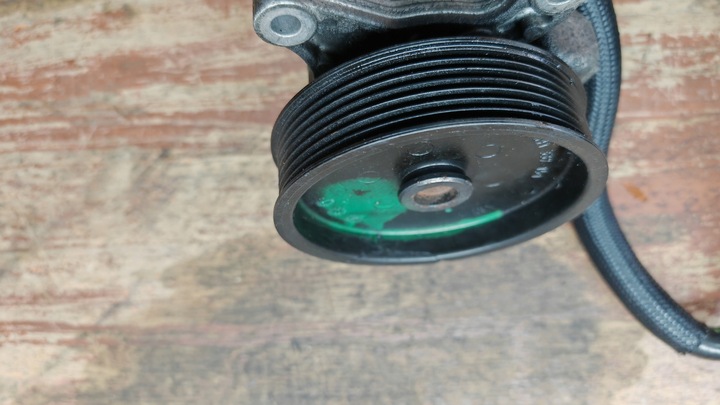 фото №6, Насос усилителя бачок mercedes w204 w219 a0054660201 a004602283