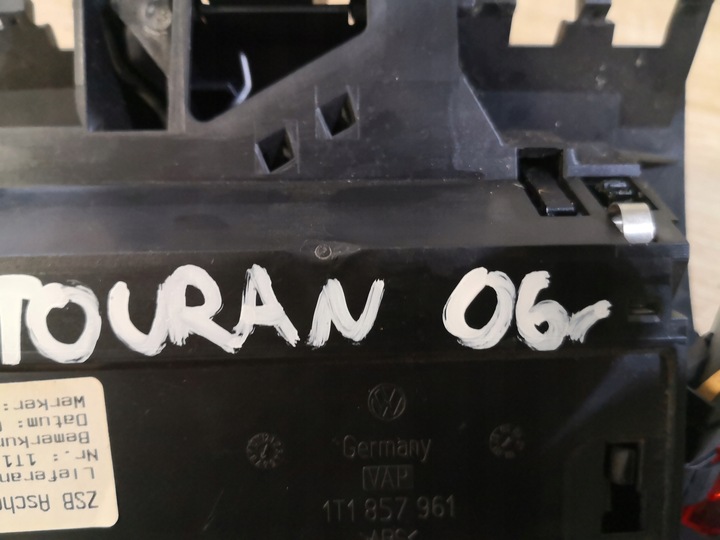 фото №7, Попільничка перед vw touran 1t1857961h