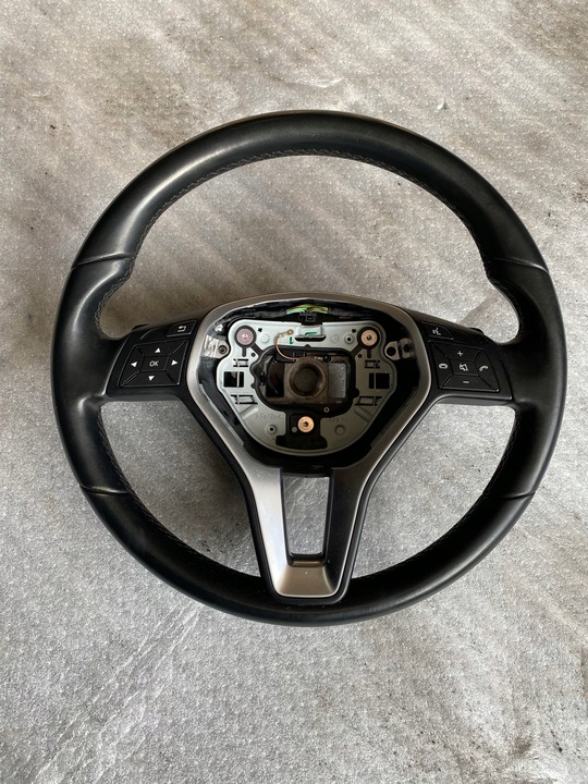 фото №1, 32 mercedes w176 a класс руль кожа лепестки