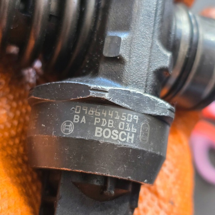 фото №6, Інжектор пального vw golf v 2005 0986441509