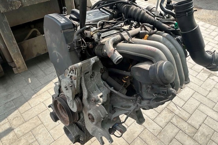 фото №11, Двигун vw passat варіант b5 3b6 azm 2.0l бензин 85kw 2001