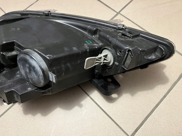 фото №12, Peugeot 308 p-308 ii 2 t9 13- лампа передняя перед правая