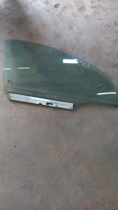 фото №1, Стекло дверь правые перед opel corsa 1.4 06r