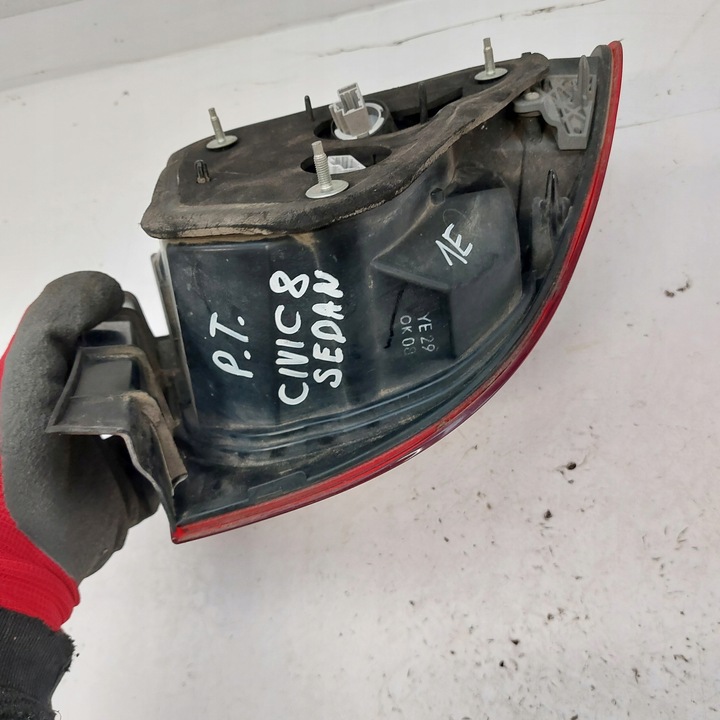 фото №8, Honda civic 8 viii sedan рестайлінг лампа права задня w крило