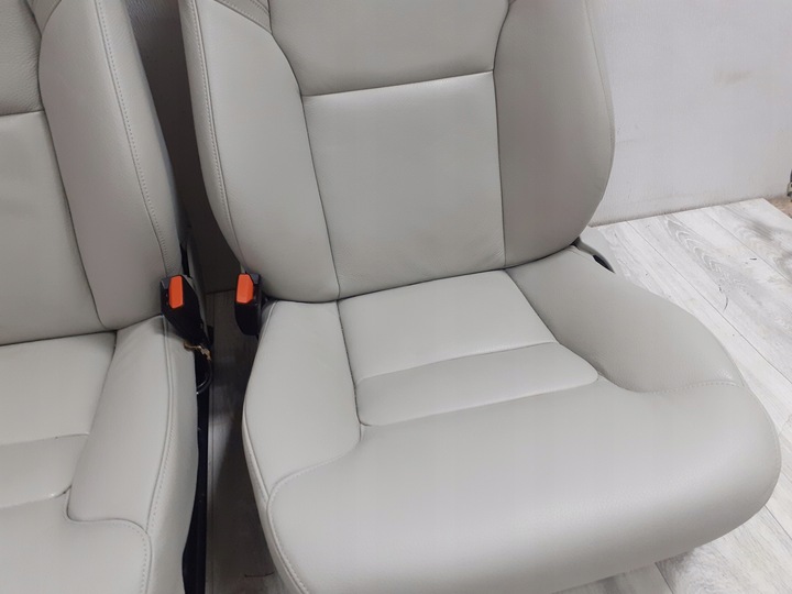 фото №6, Volvo s60 iii 2018- сиденья диван обивка кожа бежевый идеальные