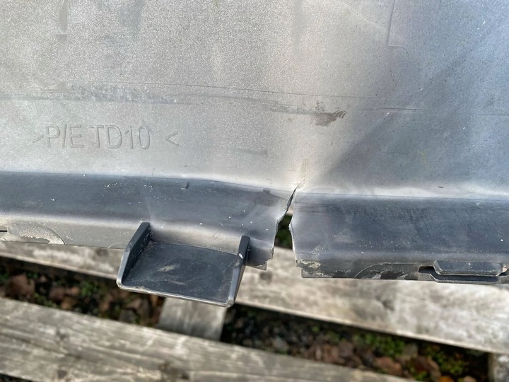 фото №6, Renault zoe 12-19r передній бампер переднє 620102855r