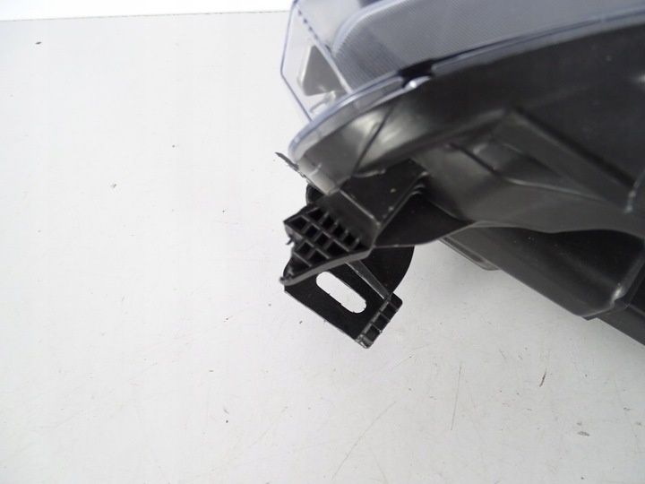 фото №16, Reflaktor лампа перед праві оригінальна mustang mach e lj8b-13e014-de ідеальний