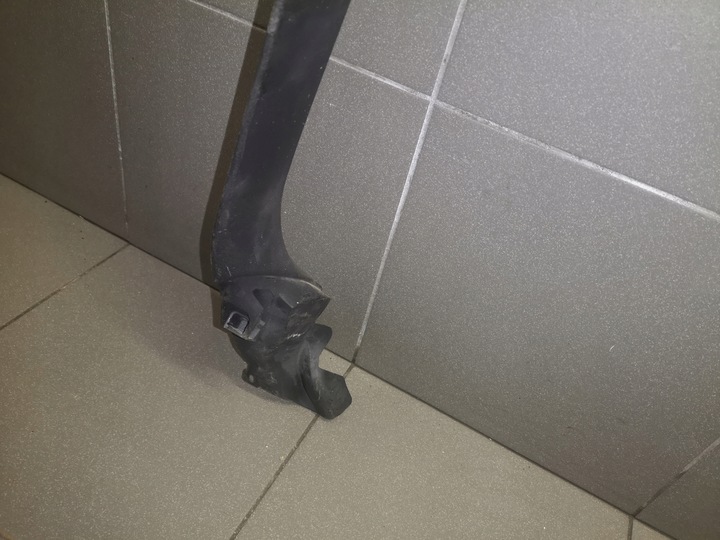 фото №8, Защита крышки audi a6 c6 avant 4f9867973