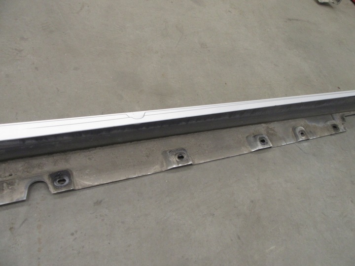 фото №11, Планка накладка пороговая левая bmw f10 f11 титан серебро