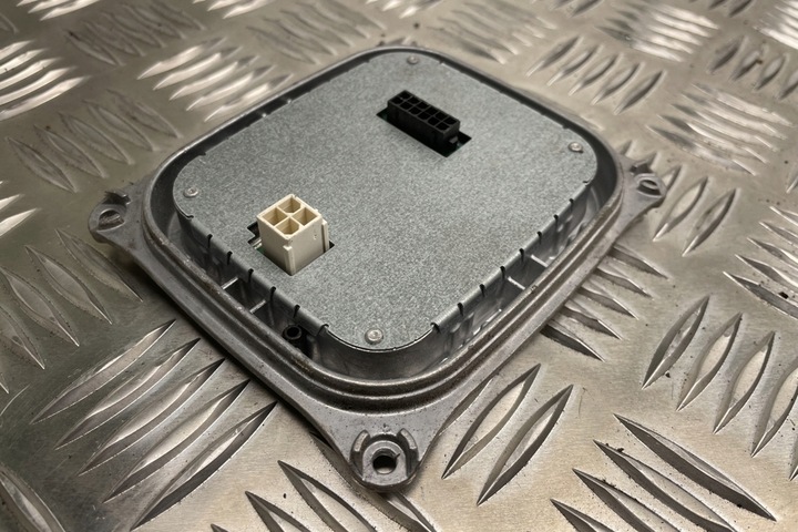 фото №7, Модуль ксенон bmw 3 cabrio e93 7263087 2.0l дизель 135kw 2012