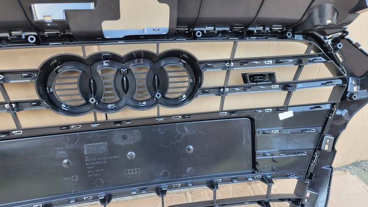 фото №13, Решітка радіатор решітка радіатора audi s3 8v рестайлінг 16-20 радар оригінальний номер 8v3853651ae новий !!!