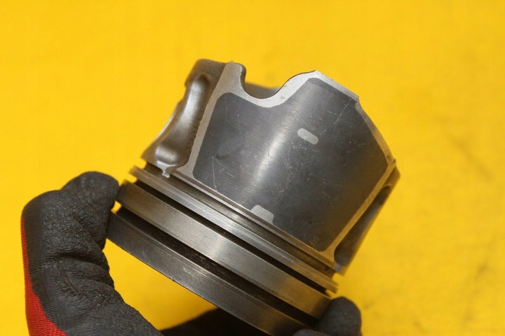 фото №4, Поршень поршни volvo v50 2.0 d 085190