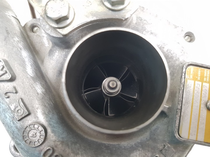 фото №8, Турбонагнетатель 54359700002 54391015080 409838 1.5 dci renault nissan s11