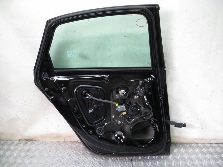 фото №7, Audi a4 b9 s-line sedan дверь левый зад ly9b 15-