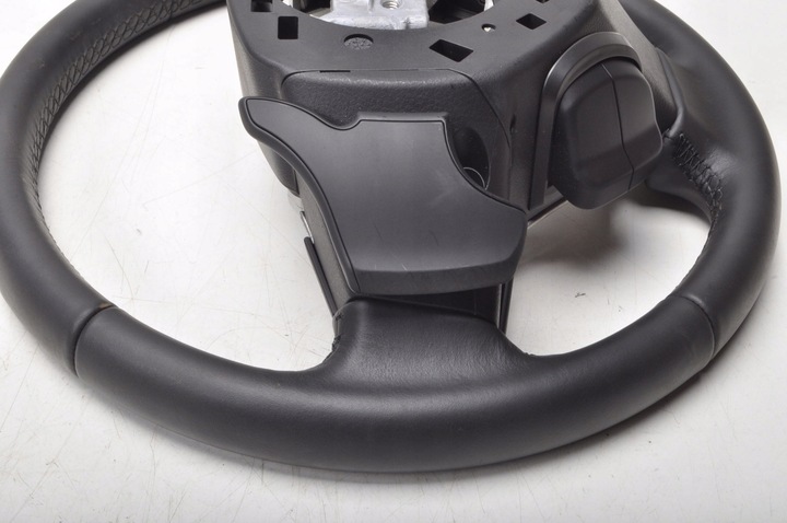 фото №15, Suzuki s-cross руль кожаный многофункциональная 48110-76s51-gjl