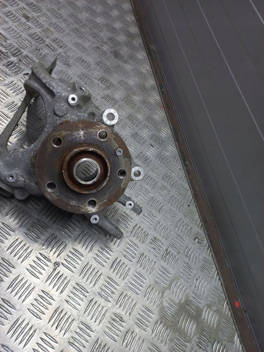 фото №10, Audi a7 s7 4g 2011 зад сторона ліва ступиця колеса заднього