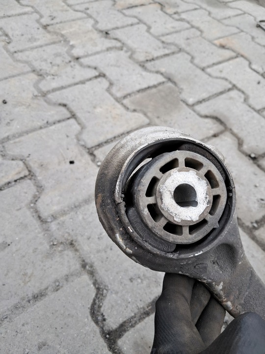 фото №6, Поворотна опора важелі ступиця лівий перед mercedes w205 2.2 cdi 2052100