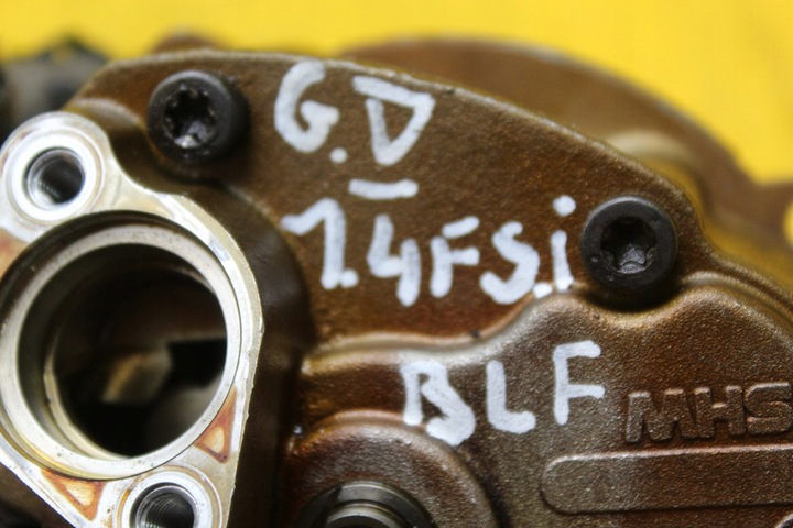 фото №10, Насос масла a3 8p golf v 1.4 fsi blf 03c105n