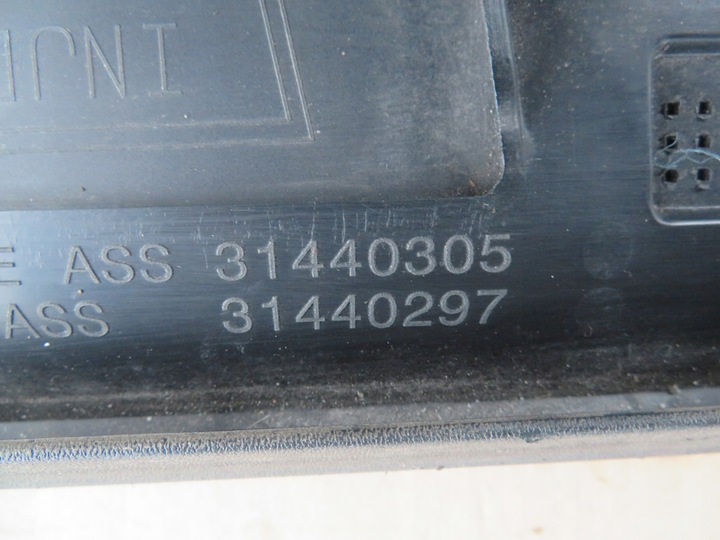 фото №12, Volvo xc60 ii 2017- планка двері праві зад 31440305