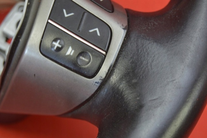 фото №14, Руль кожаный мультифункция 45103-05080 toyota avensis t27 09-11