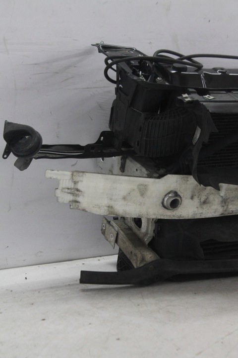 фото №6, Pas переднее комплект manu bmw f30 f31 2.0d 316d 11-