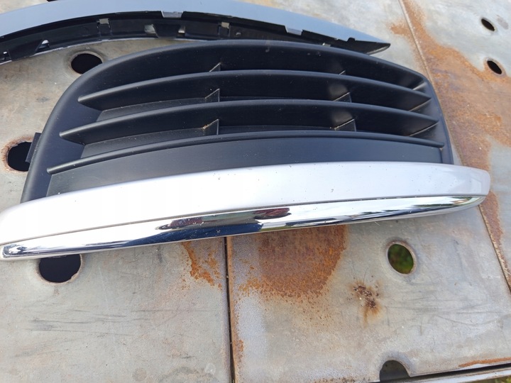 фото №12, Vw golf v универсал jetta решётка бампера l перед 1k0853665g цвет la7w