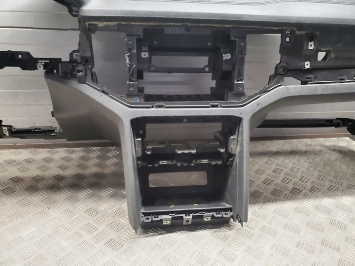 фото №9, Volkswagen atlas 3cn857181a з спереди панели распределительные, консоль