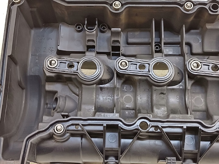 фото №10, Bmw 4 f36 gran купе 14-17 2.0 дизель n47d20c крышка клапанов 8570829