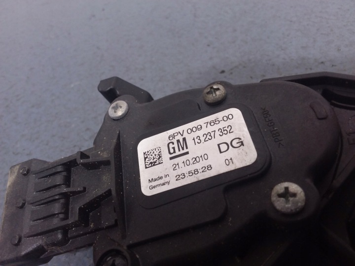 фото №6, Opel insignia a 2.0 cdti педаль потенціометр газу 13237352 6pv009765-00