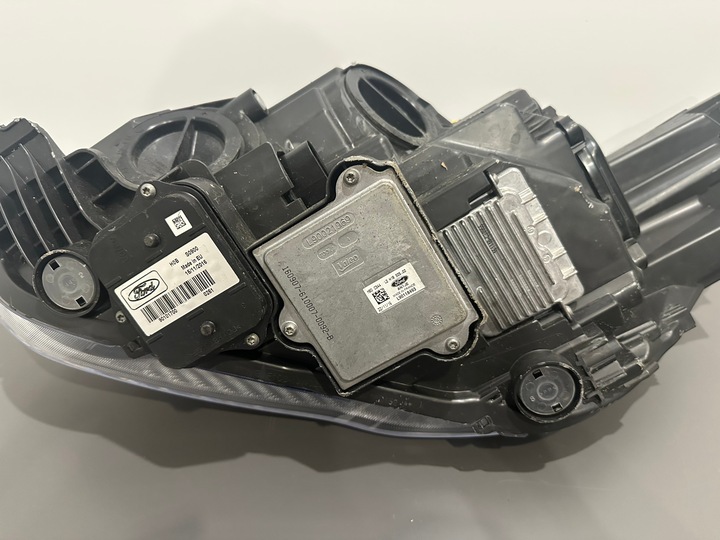 фото №11, Ford c-max mk2 рестайлінг лампа права ксенон європа