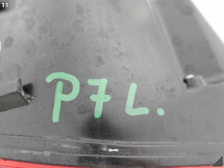 фото №12, Jaguar i-pace x590 led лампа w кришка багажника права зад