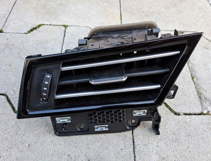 фото №1, Vw passat b8 arteon решётка воздуховод левая 3g1819701e