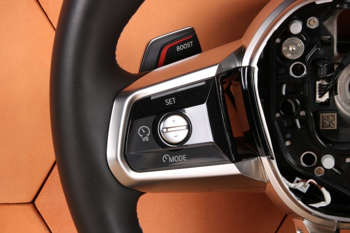 фото №9, Bmw g70 оригинальная кожаный руль м-пакет лепесток boost