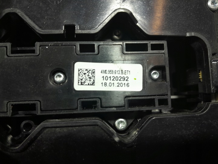 фото №6, Audi q7 ii 4m лампа стеля освітлення кабіни інтер'єру 4m0947135ae