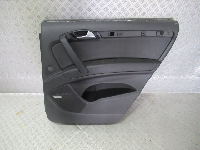 фото №1, Боковина обивка дверь правые зад кожа bose audi q7 4l0