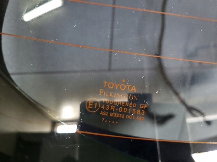 фото №13, Кришка багажника 209 toyota auris e15 5-двері