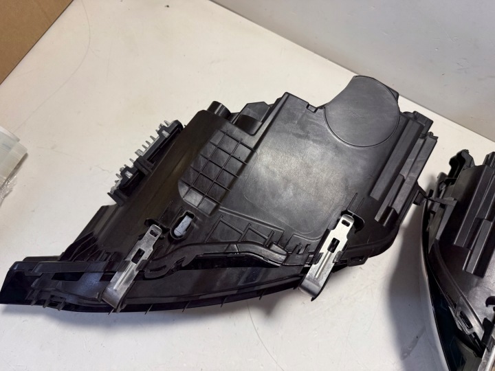 фото №10, Volvo xc60 2 ii фара лампи передні mid led usa 32226491 32226490