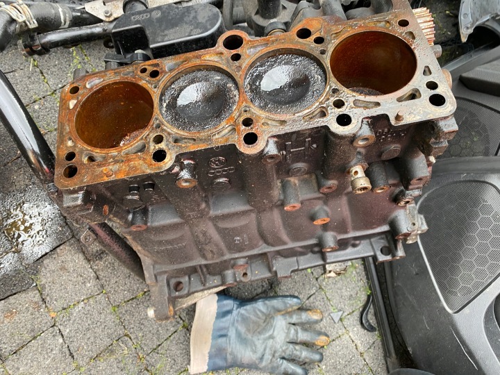 фото №13, Audi 2x низ двигателя 2.0 tfsi bpj axx