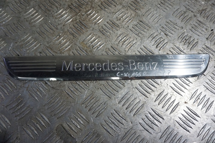 фото №1, Планка защита накладка порога правая mercedes c-klasa w205 хром