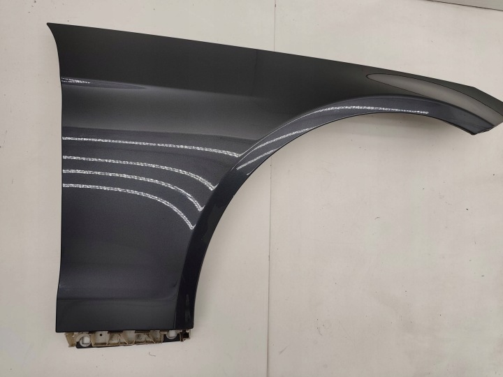 фото №8, Mercedes w207 правое передний крыло 755
