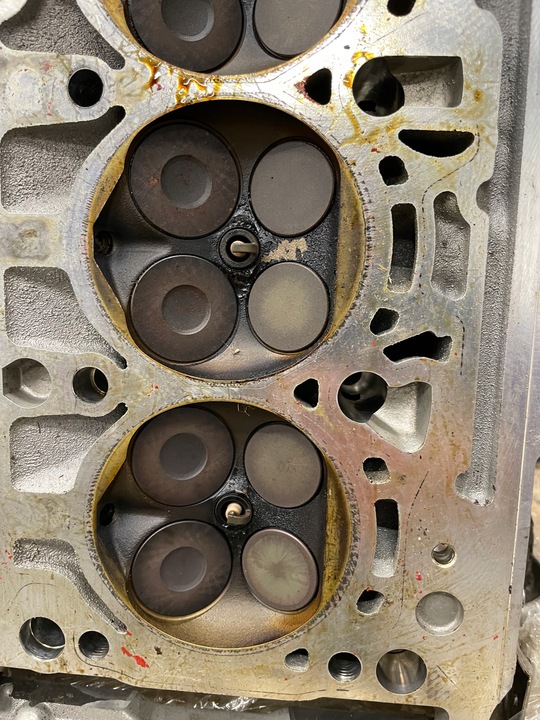 фото №12, Головка двигуна chh 2.0 tfsi оригінал