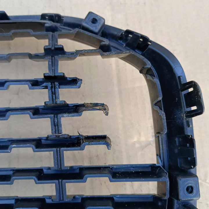 фото №8, Решётка радиатора перед значок хром volvo xc40 ii 2017- камера r-design