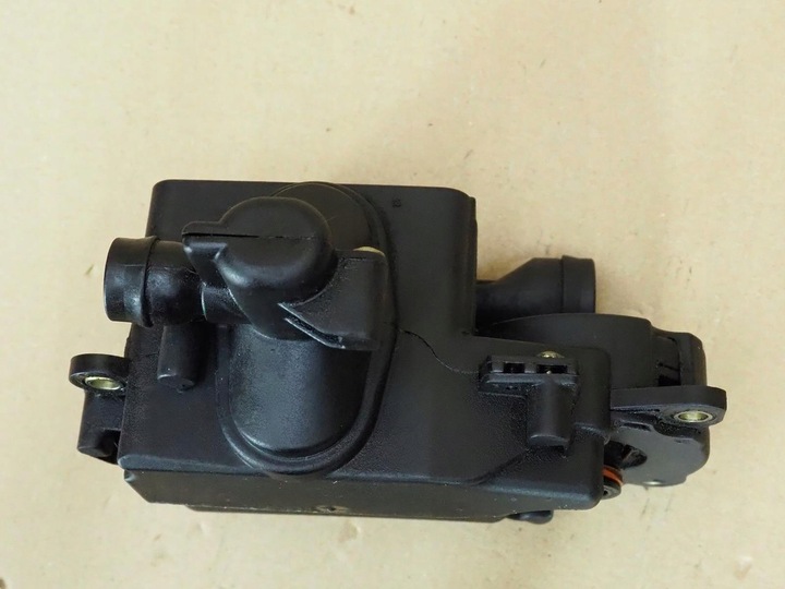 фото №8, Вентиляція картера масла audi a8 d3 6.0 tdi w12 07c103464e