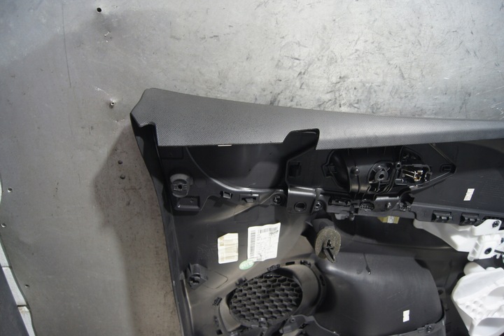 фото №13, Боковина двері лівий перед clio iv 8090184552r