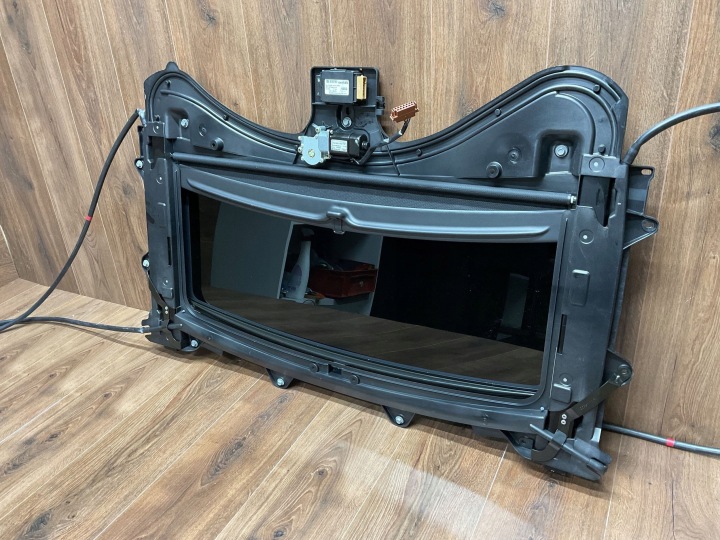фото №8, Люк range rover discovery 4 l319 5h22-500b48-few