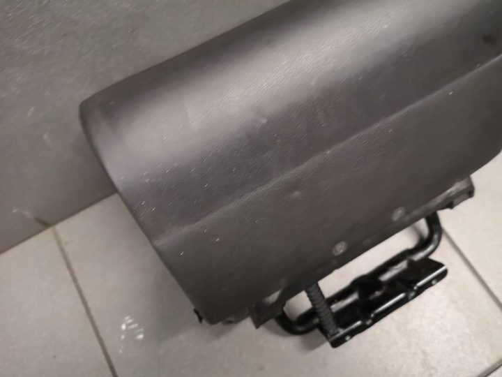 фото №9, Подголовник средний сиденья audi a8 d2 чёрный